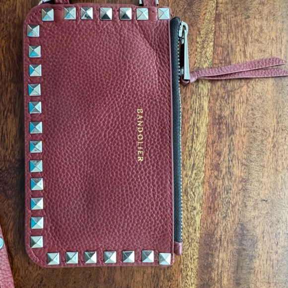 BANDOLIER Pebble Leather Pyramid Stud Zip Pouch – Cranberry Red/Silver & Strap - Picture 2 of 8